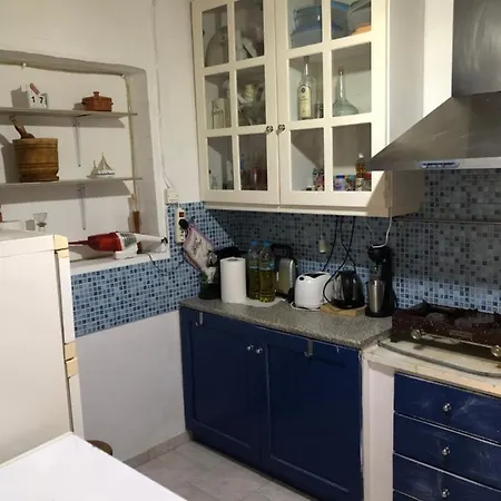 Araζω, Irakleia Family Country house